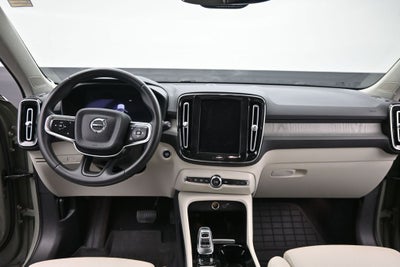 2023 Volvo XC40 B5 Plus Bright Theme