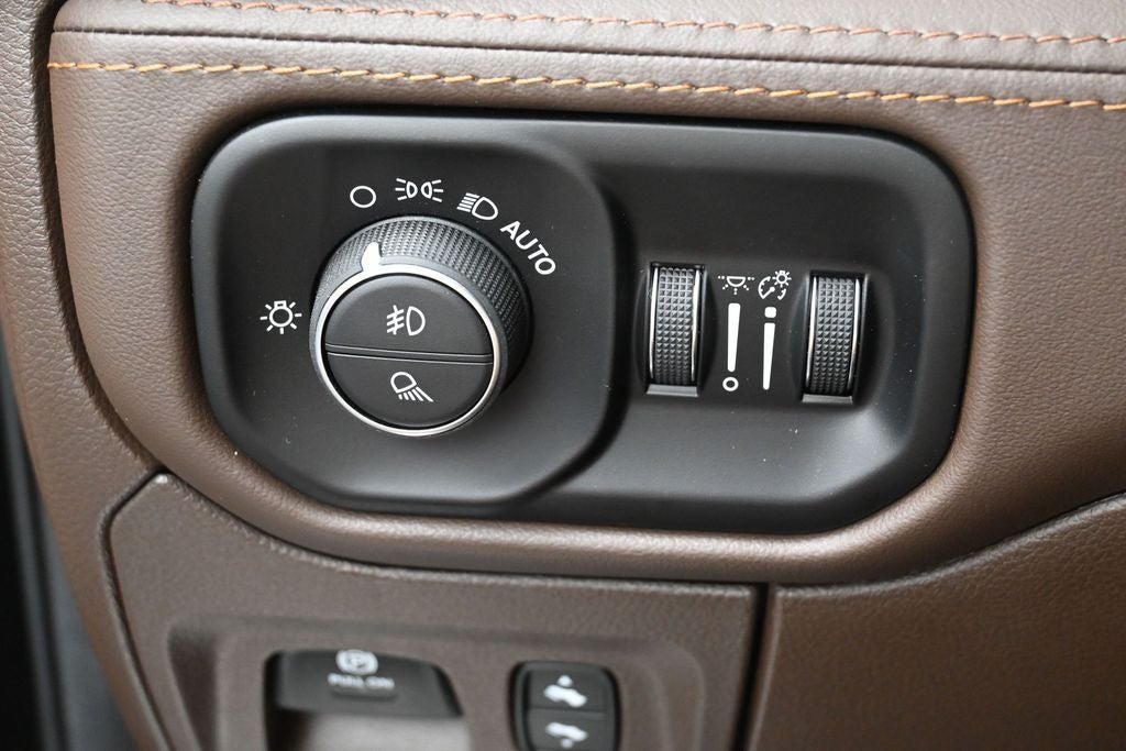 2025 RAM 1500 Limited