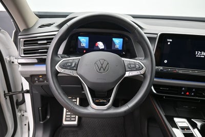 2024 Volkswagen Atlas 2.0T Peak Edition SE w/Technology