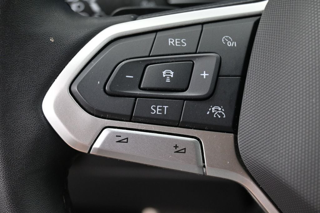 2024 Volkswagen Atlas 2.0T Peak Edition SE w/Technology