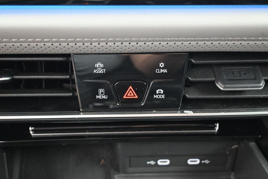 2024 Volkswagen Atlas 2.0T Peak Edition SE w/Technology