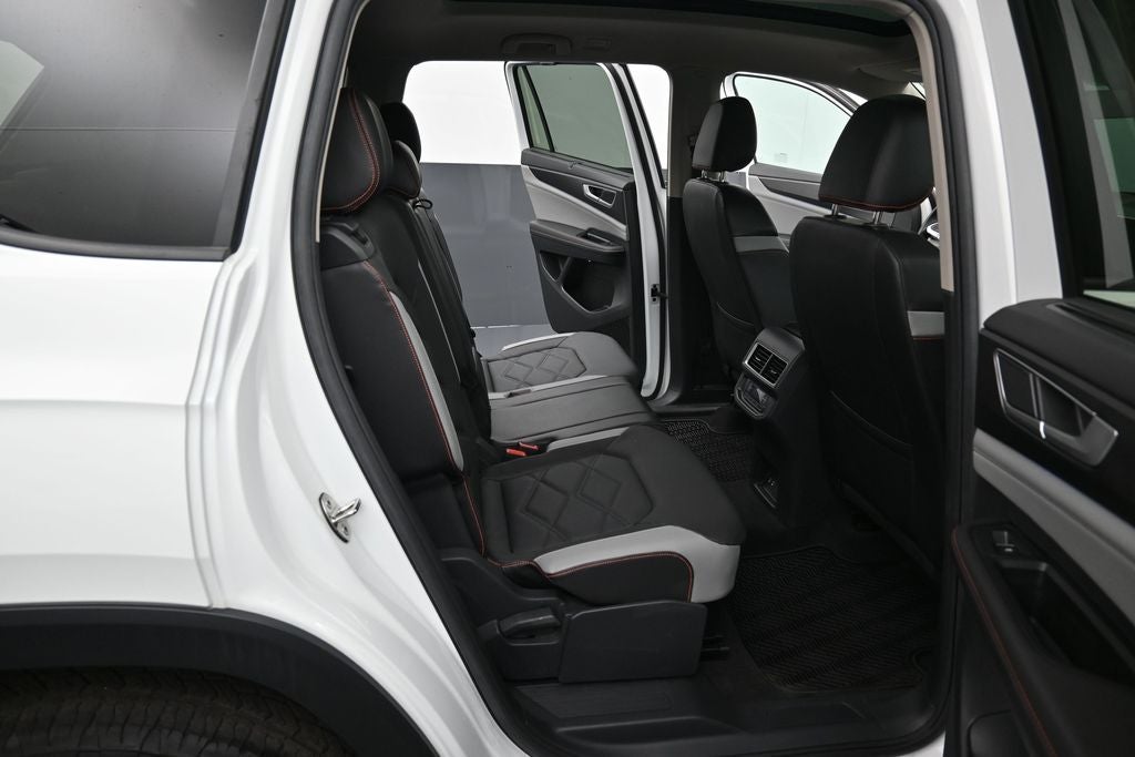 2024 Volkswagen Atlas 2.0T Peak Edition SE w/Technology