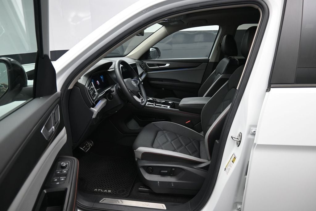 2024 Volkswagen Atlas 2.0T Peak Edition SE w/Technology