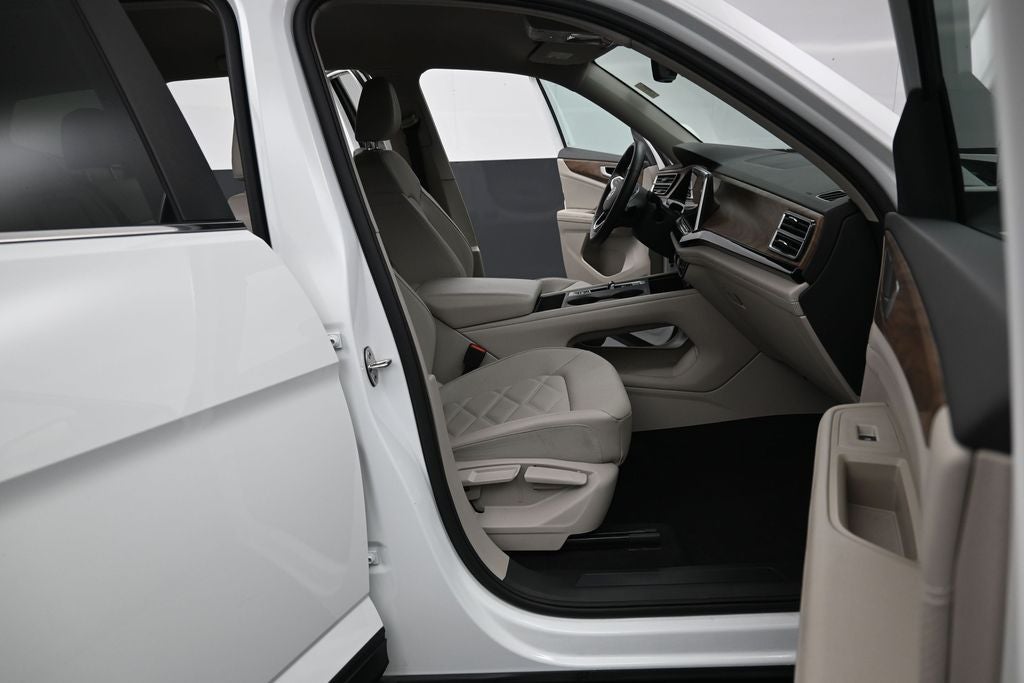 2024 Volkswagen Atlas 2.0T SE