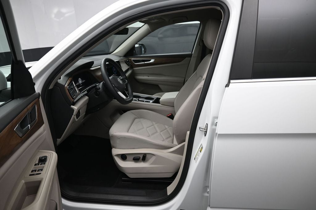 2024 Volkswagen Atlas 2.0T SE