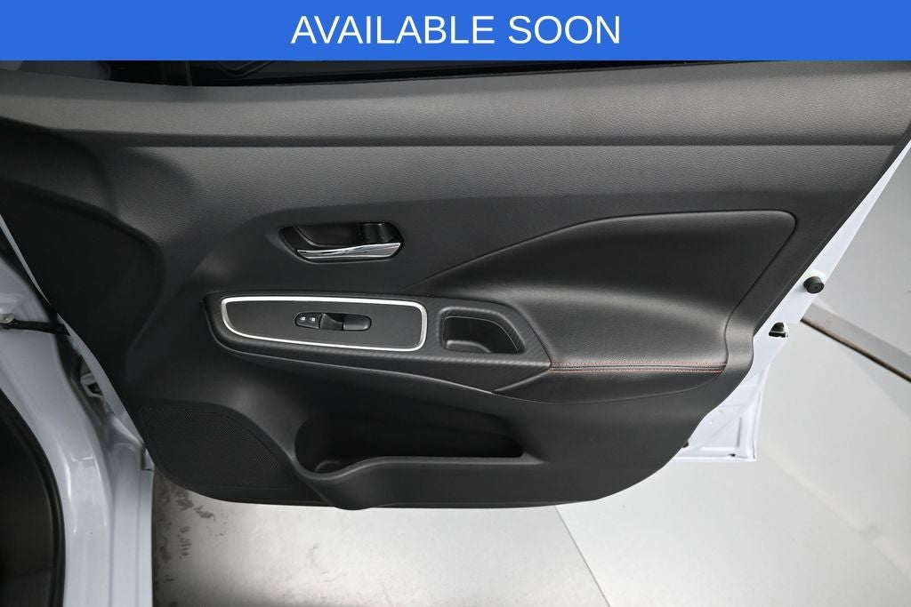 2025 Nissan Versa 1.6 SR