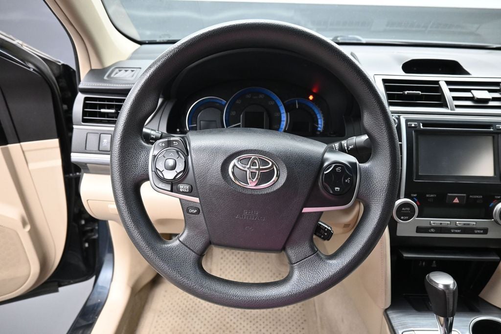 2014 Toyota Camry Hybrid LE