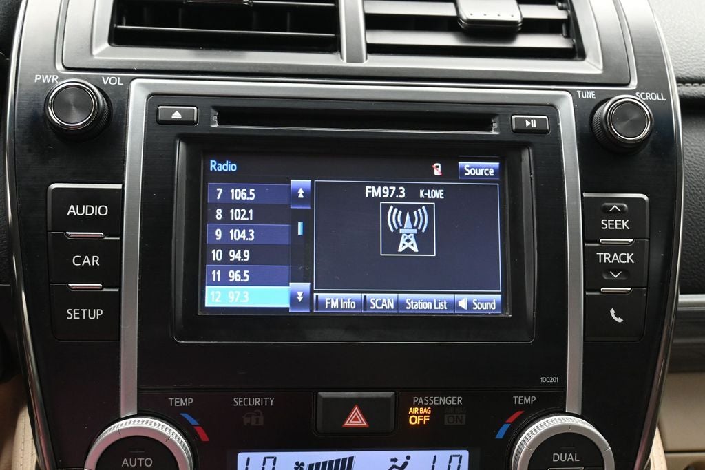 2014 Toyota Camry Hybrid LE