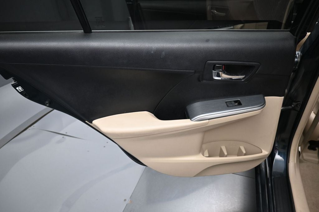 2014 Toyota Camry Hybrid LE