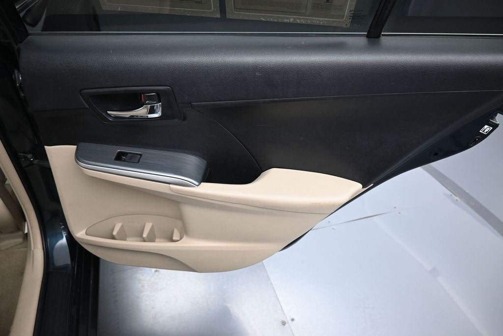 2014 Toyota Camry Hybrid LE