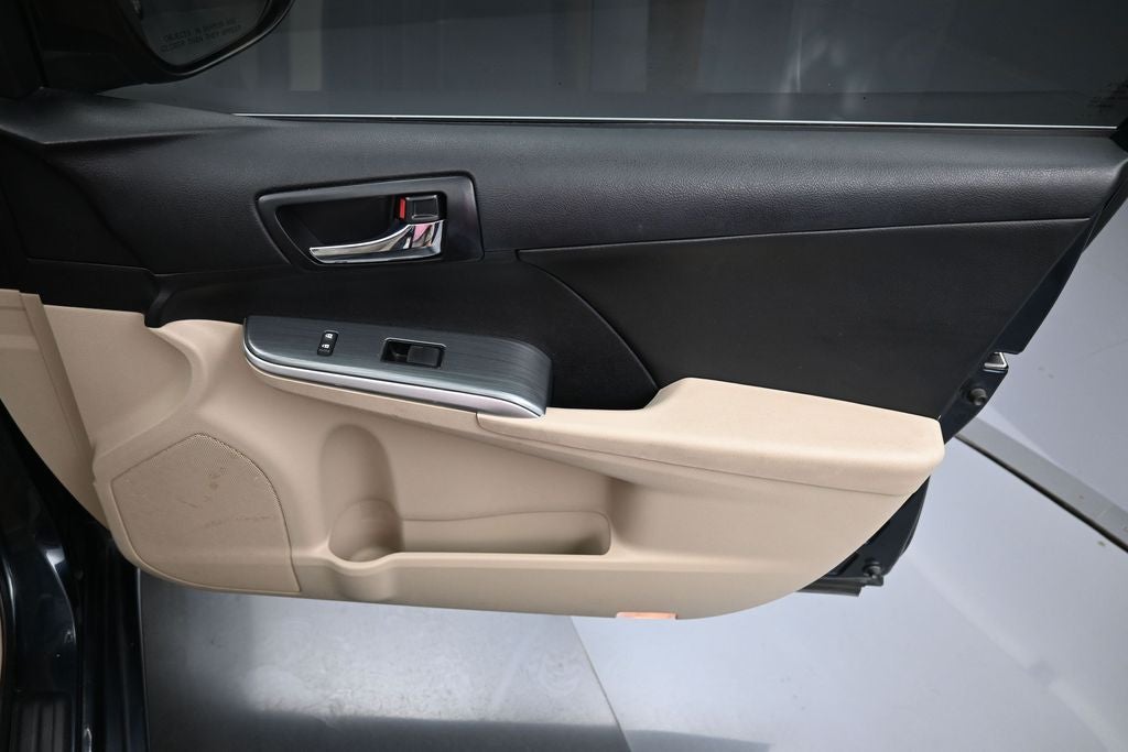 2014 Toyota Camry Hybrid LE