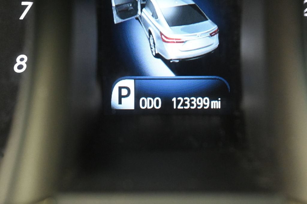 2016 Toyota Avalon XLE
