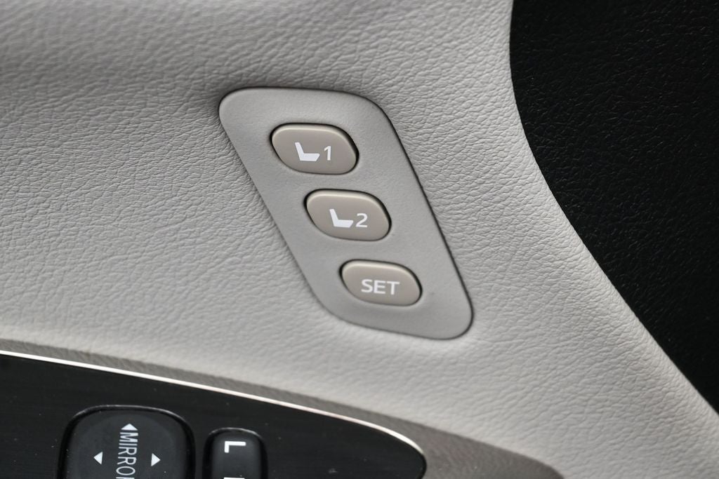 2016 Toyota Avalon Limited