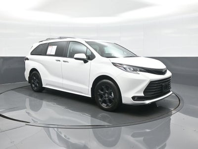 2026 Toyota Sienna Woodland Edition