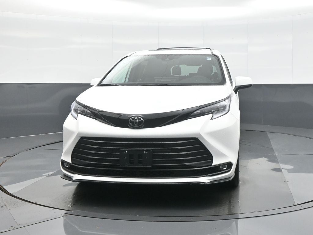 2026 Toyota Sienna Woodland Edition