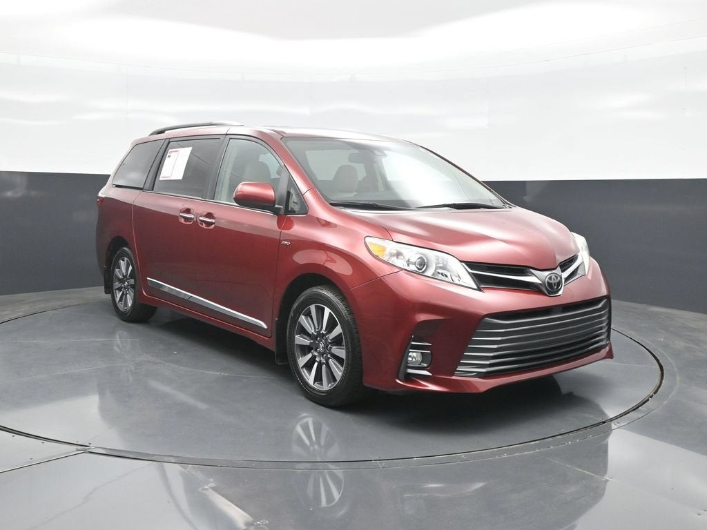 2019 Toyota Sienna XLE 7 Passenger