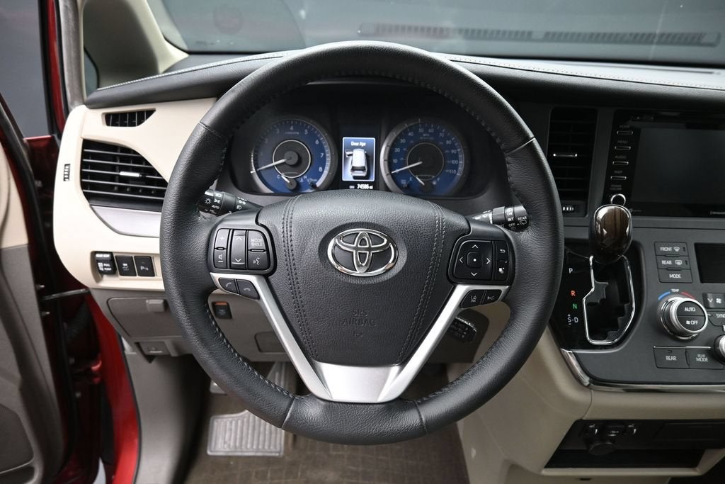 2019 Toyota Sienna XLE 7 Passenger