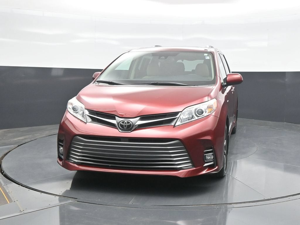 2019 Toyota Sienna XLE 7 Passenger