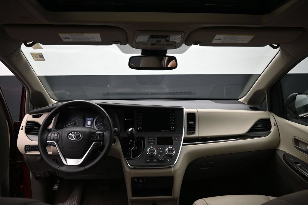 2019 Toyota Sienna XLE 7 Passenger