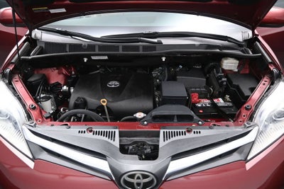 2019 Toyota Sienna XLE 7 Passenger