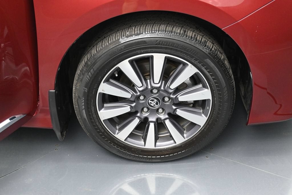 2019 Toyota Sienna XLE 7 Passenger