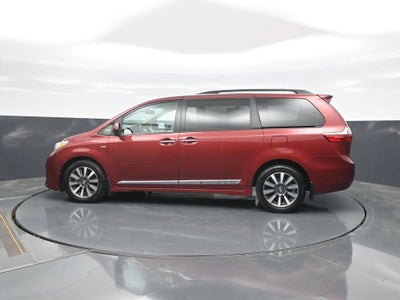 2019 Toyota Sienna XLE 7 Passenger