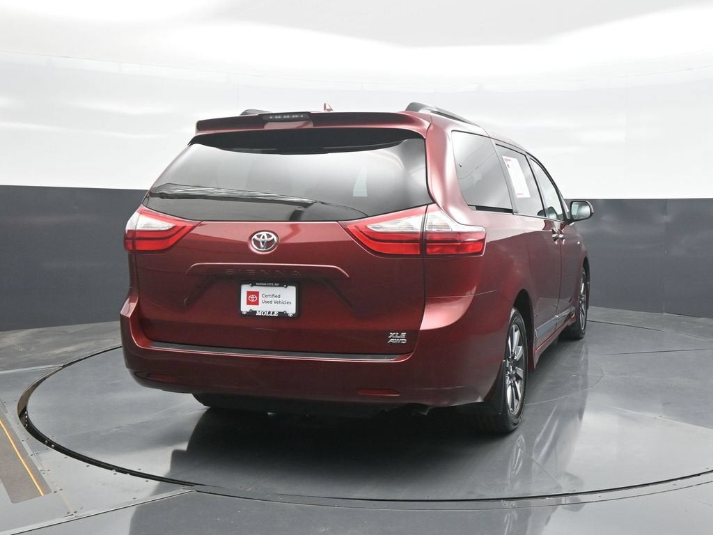 2019 Toyota Sienna XLE 7 Passenger