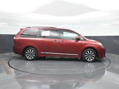 2019 Toyota Sienna XLE 7 Passenger