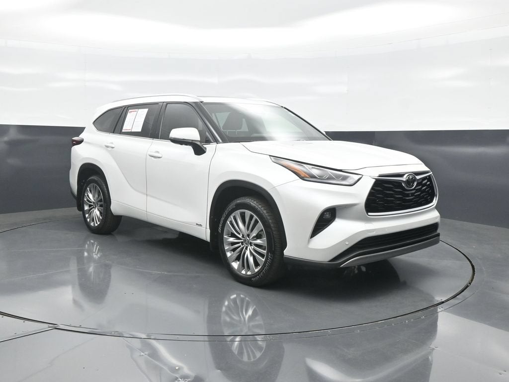 2026 Toyota Highlander Hybrid Platinum