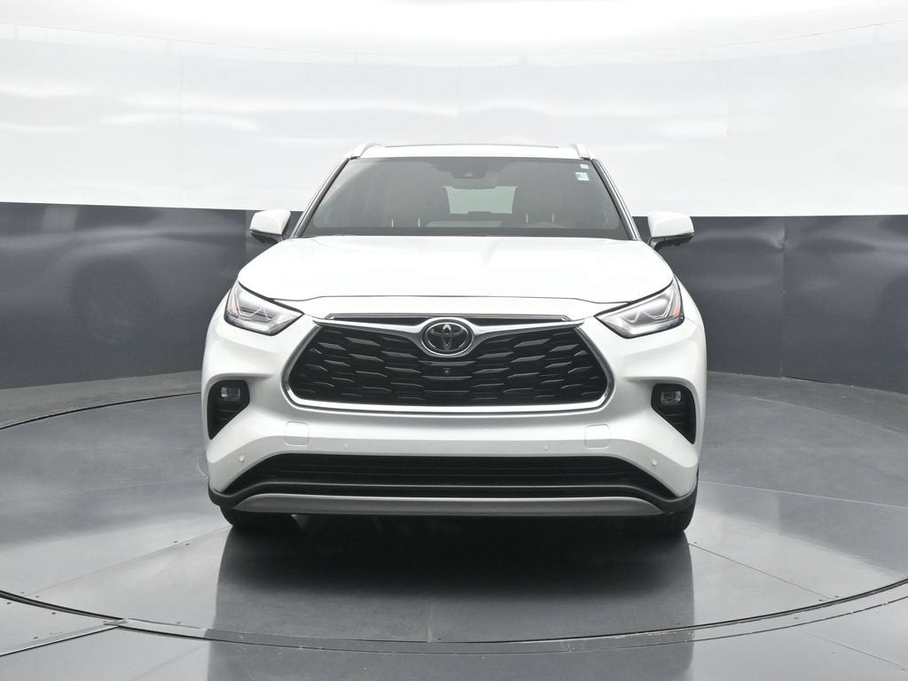 2026 Toyota Highlander Hybrid Platinum