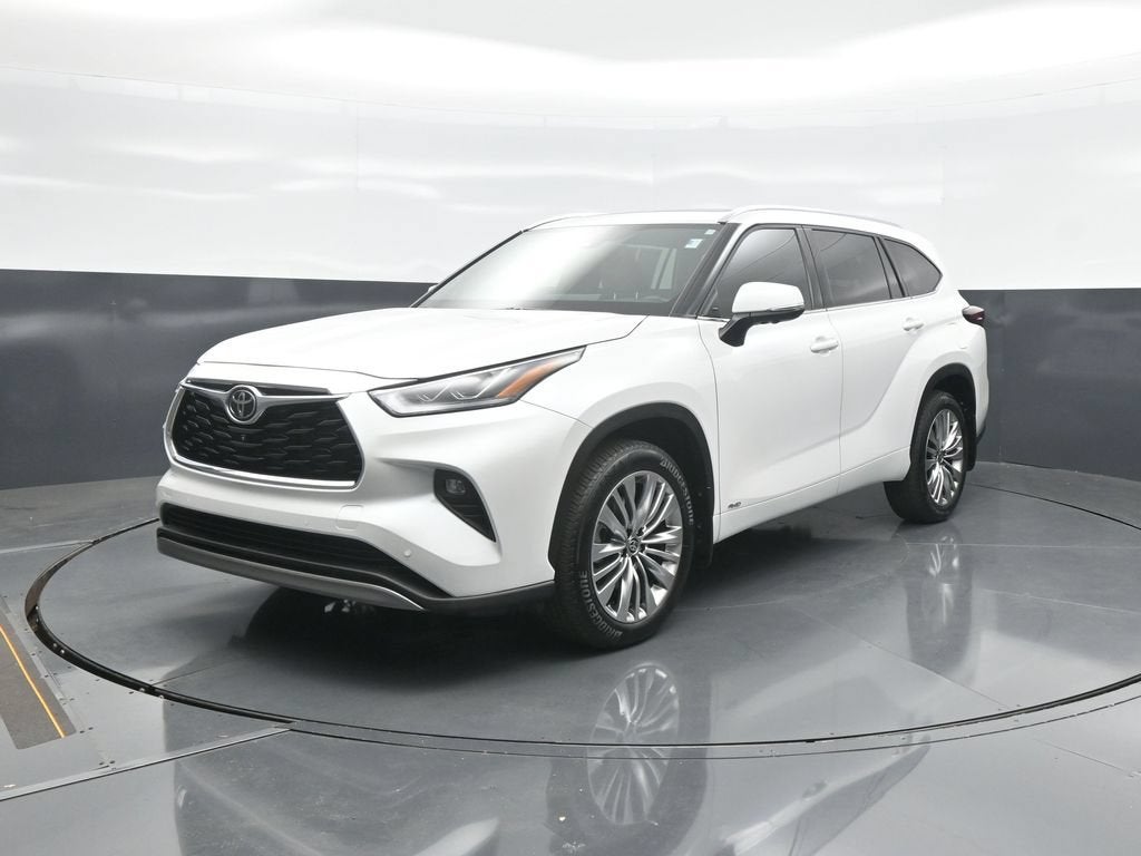 2026 Toyota Highlander Hybrid Platinum