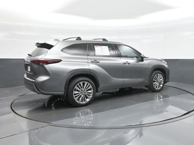 2026 Toyota Highlander Hybrid Platinum