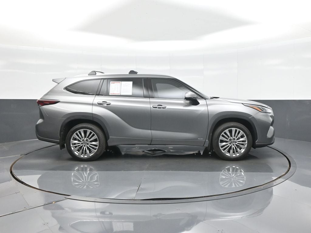 2026 Toyota Highlander Hybrid Platinum
