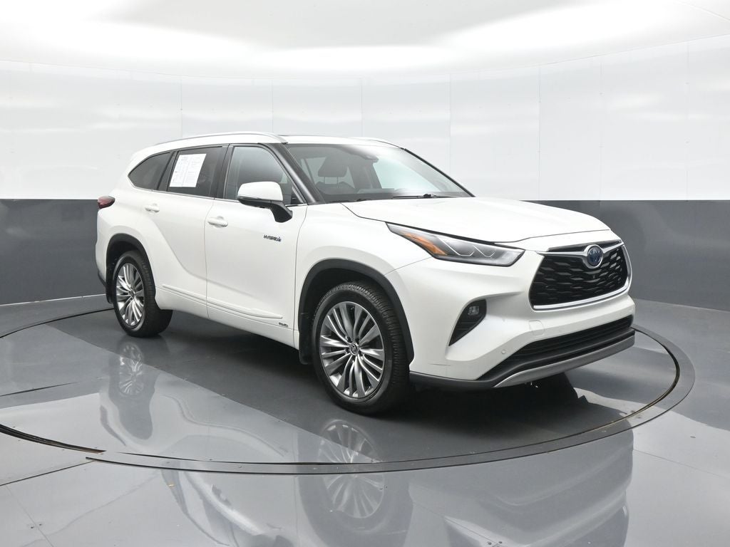 2021 Toyota Highlander Hybrid Platinum