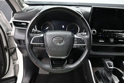 2021 Toyota Highlander Hybrid Platinum