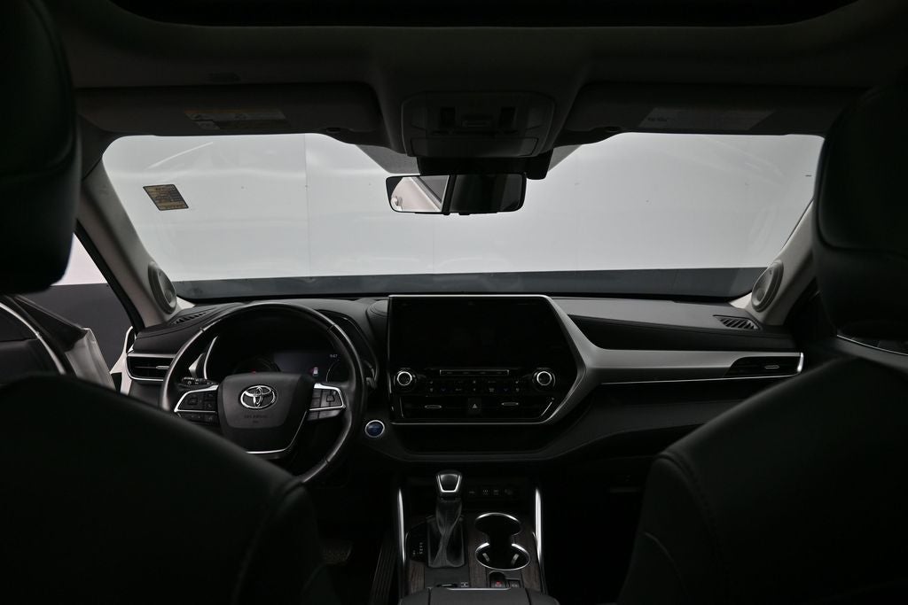 2021 Toyota Highlander Hybrid Platinum