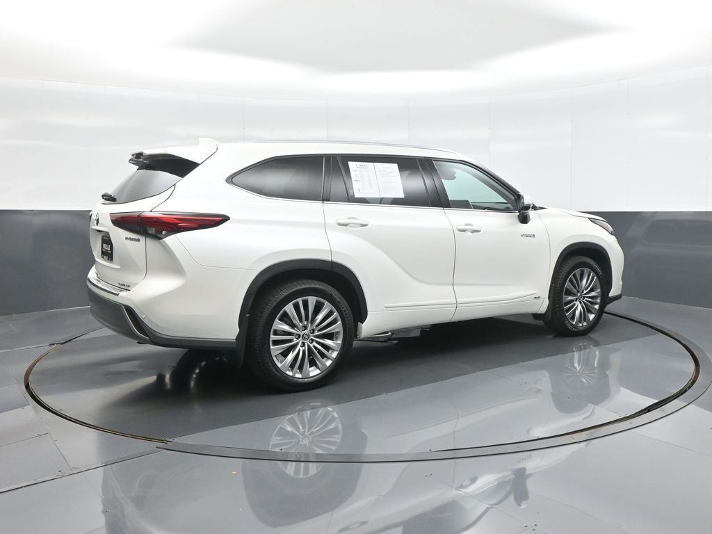 2021 Toyota Highlander Hybrid Platinum