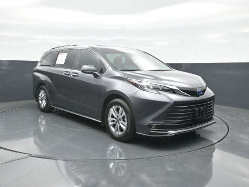 2025 Toyota Sienna XLE 7 Passenger