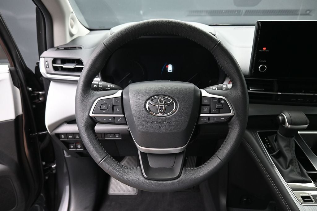 2025 Toyota Sienna XLE 7 Passenger