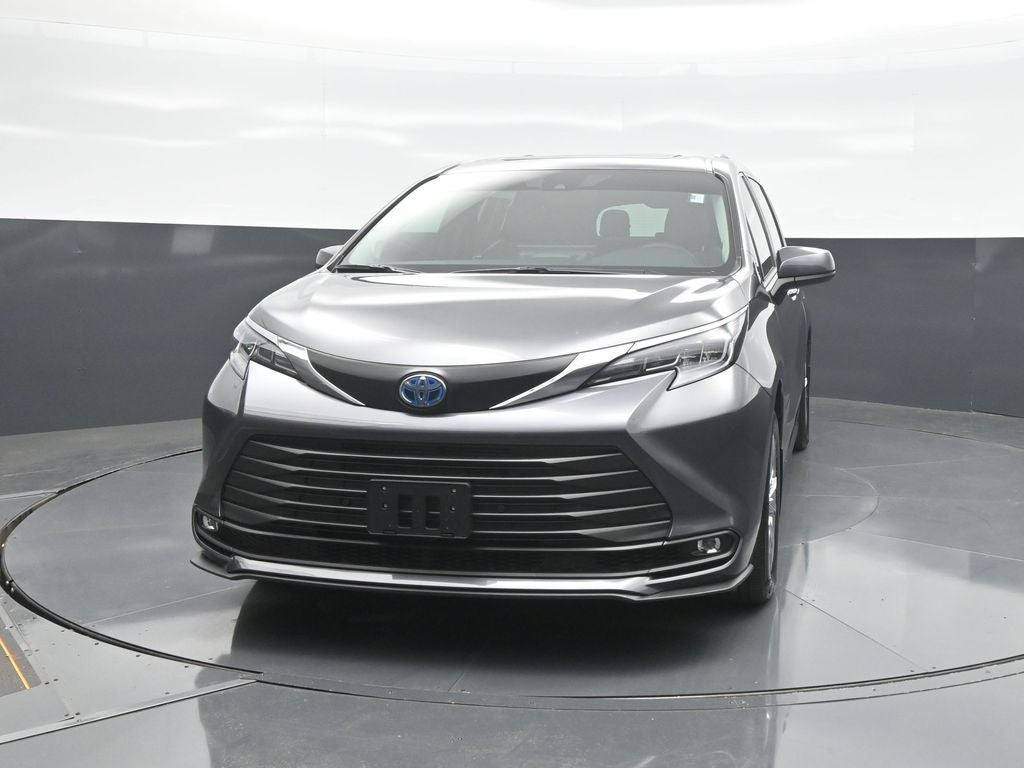 2025 Toyota Sienna XLE 7 Passenger