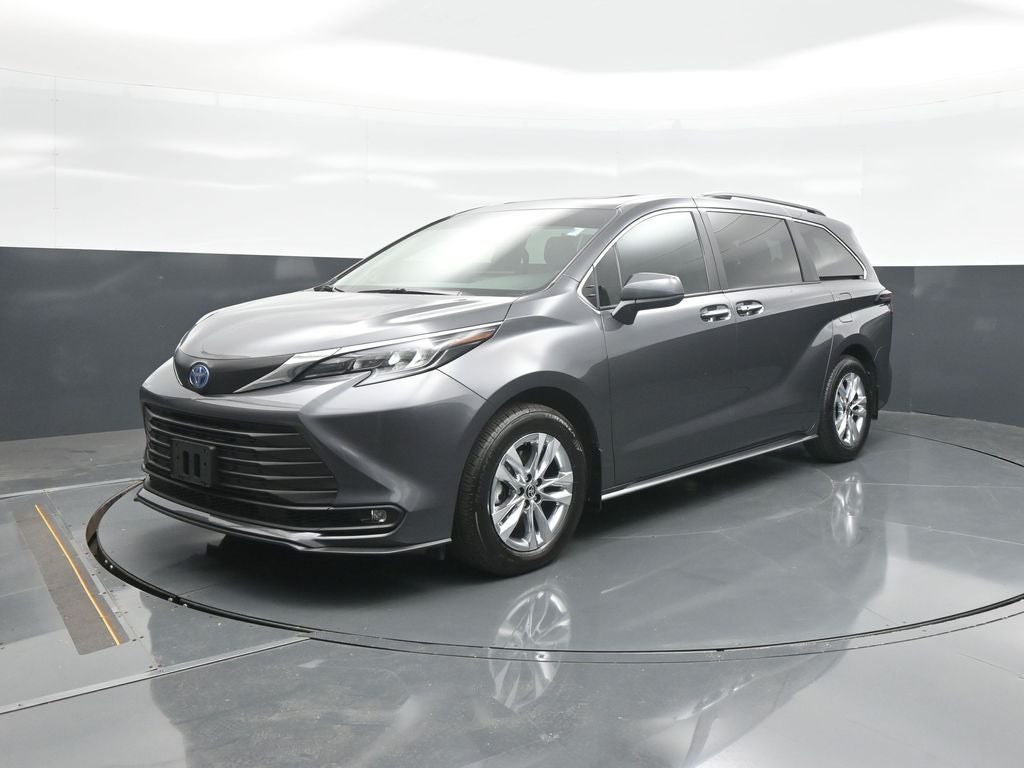 2025 Toyota Sienna XLE 7 Passenger