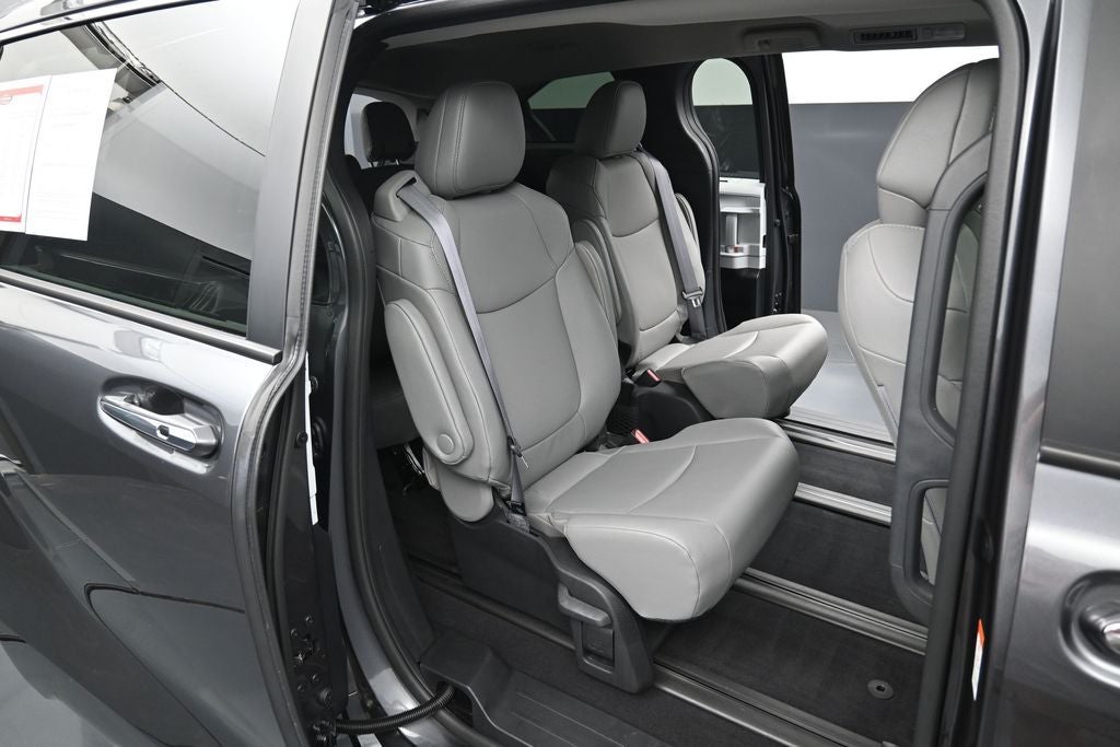 2025 Toyota Sienna XLE 7 Passenger
