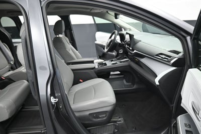 2025 Toyota Sienna XLE 7 Passenger