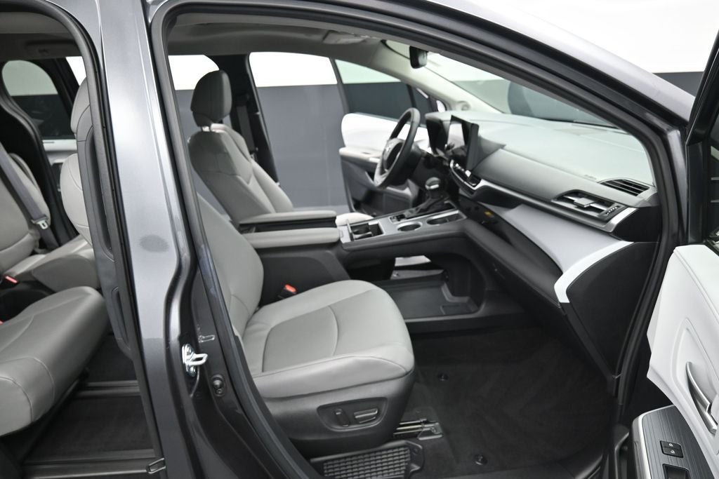 2025 Toyota Sienna XLE 7 Passenger