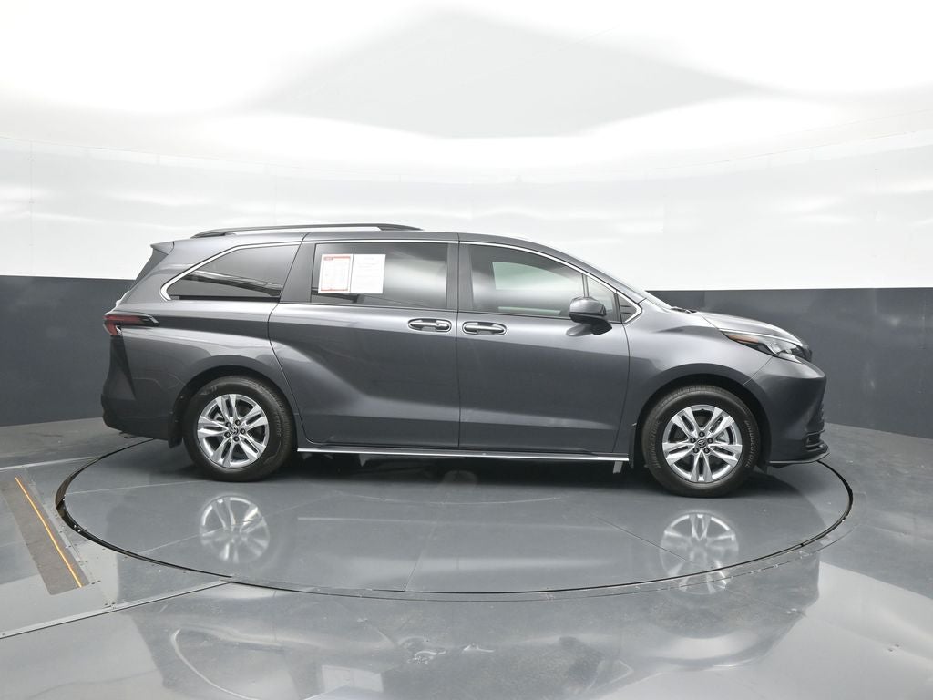 2025 Toyota Sienna XLE 7 Passenger