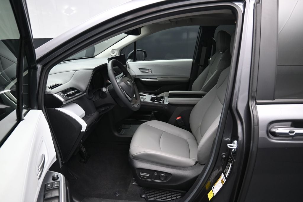 2025 Toyota Sienna XLE 7 Passenger