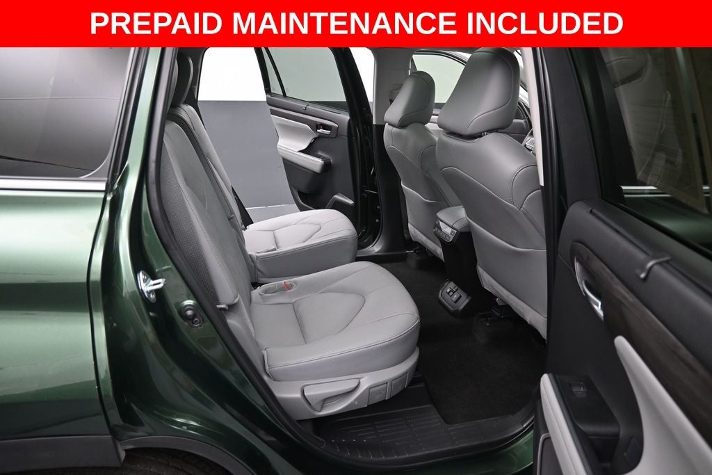 2025 Toyota Highlander Platinum