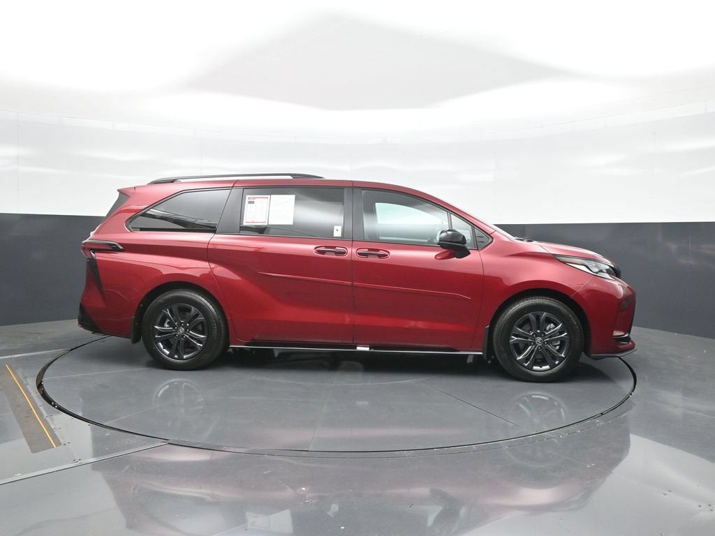 2026 Toyota Sienna XSE 7 Passenger