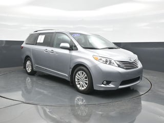 2016 Toyota Sienna XLE 8 Passenger
