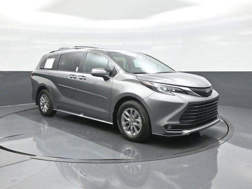 2026 Toyota Sienna XLE 8 Passenger